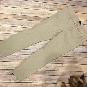 Gap Khaki Capri crop pants